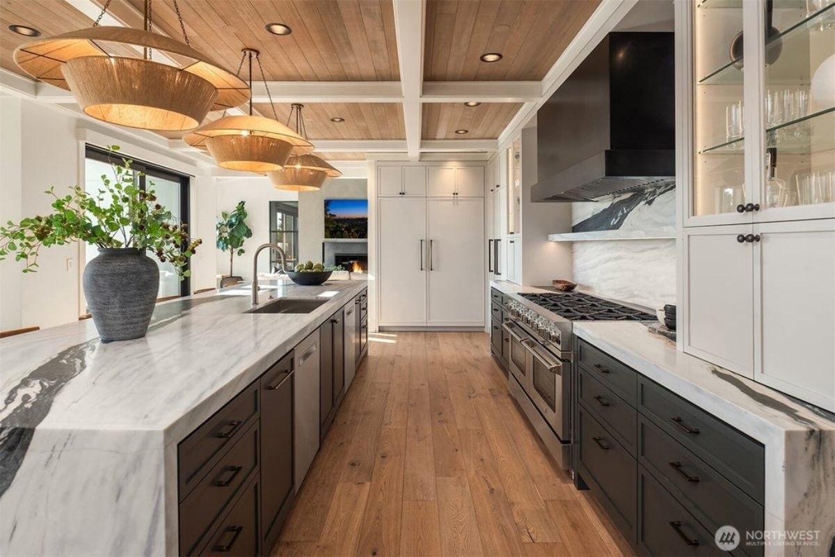 8,000 Sq. Ft. Mansion in Clyde Hill, WA ($17,000,000)