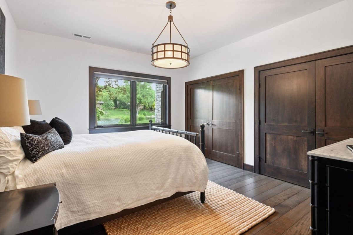 8,871 Sq. Ft. Mansion in Edina, MN ($3,995,000)
