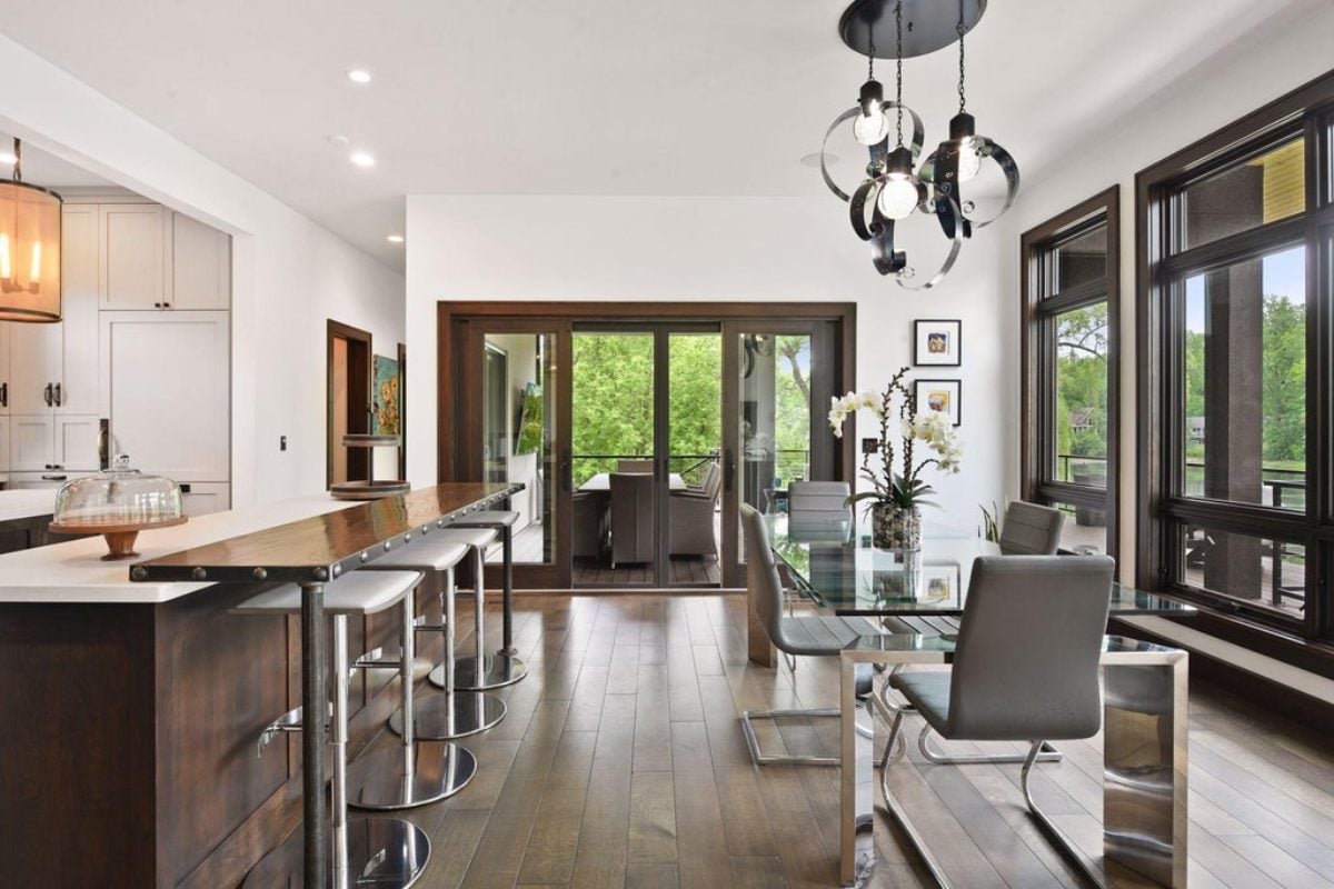 8,871 Sq. Ft. Mansion in Edina, MN ($3,995,000)