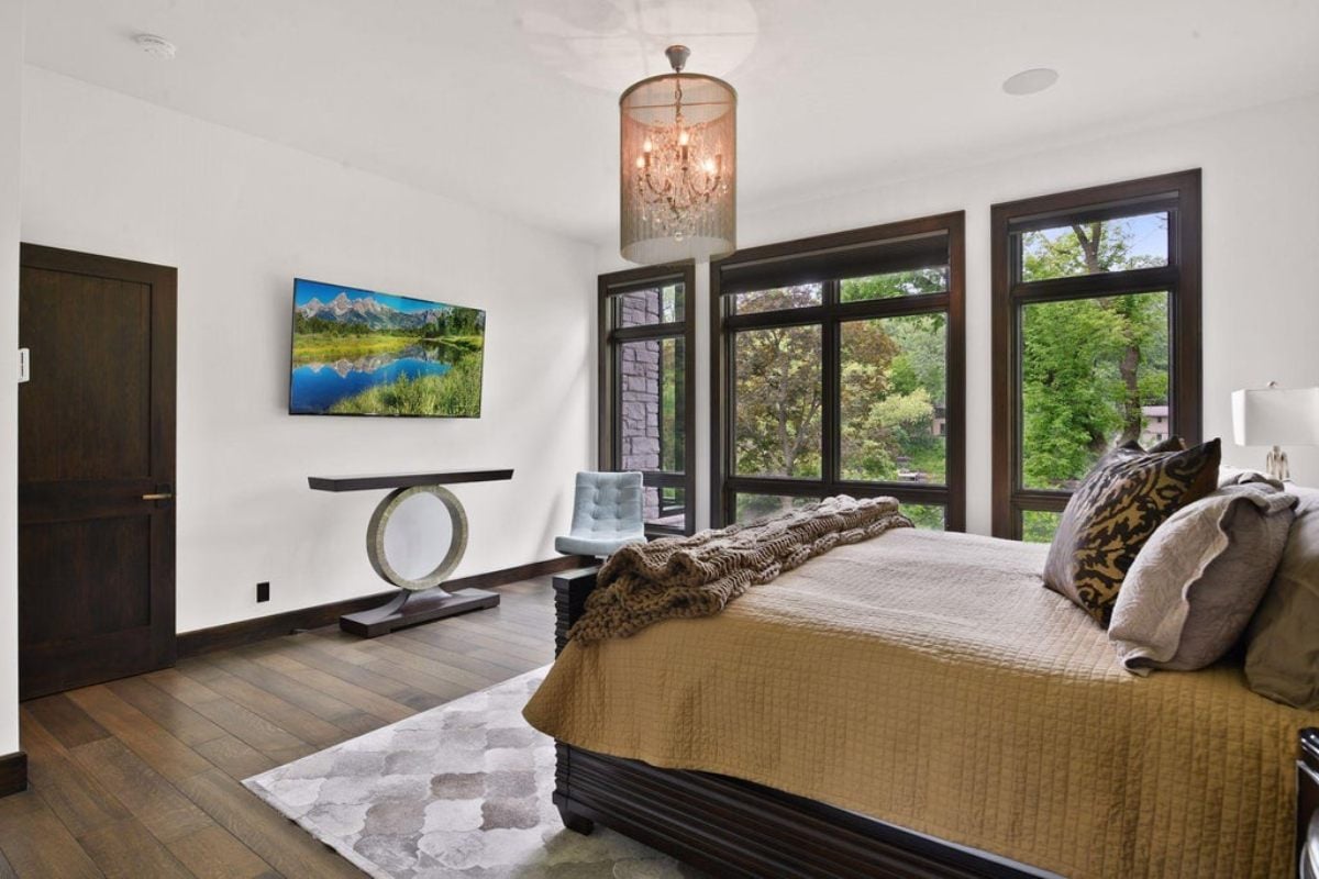 8,871 Sq. Ft. Mansion in Edina, MN ($3,995,000)