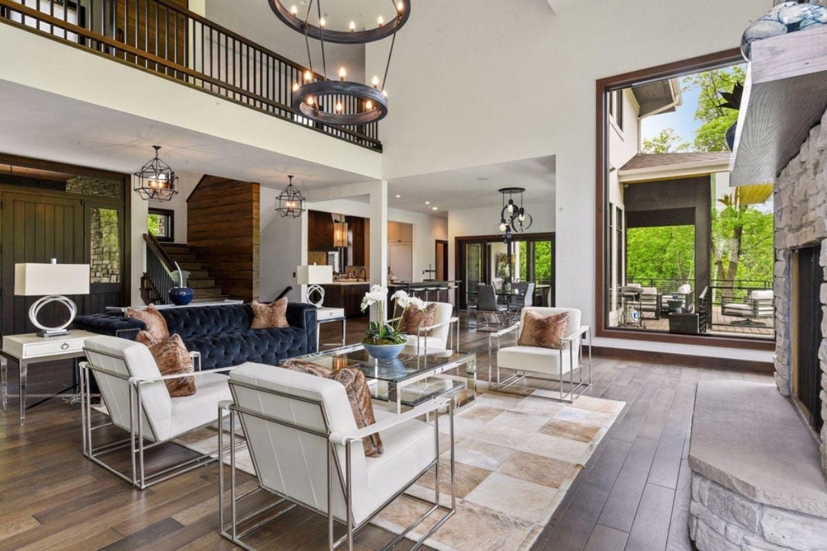 8,871 Sq. Ft. Mansion in Edina, MN ($3,995,000)