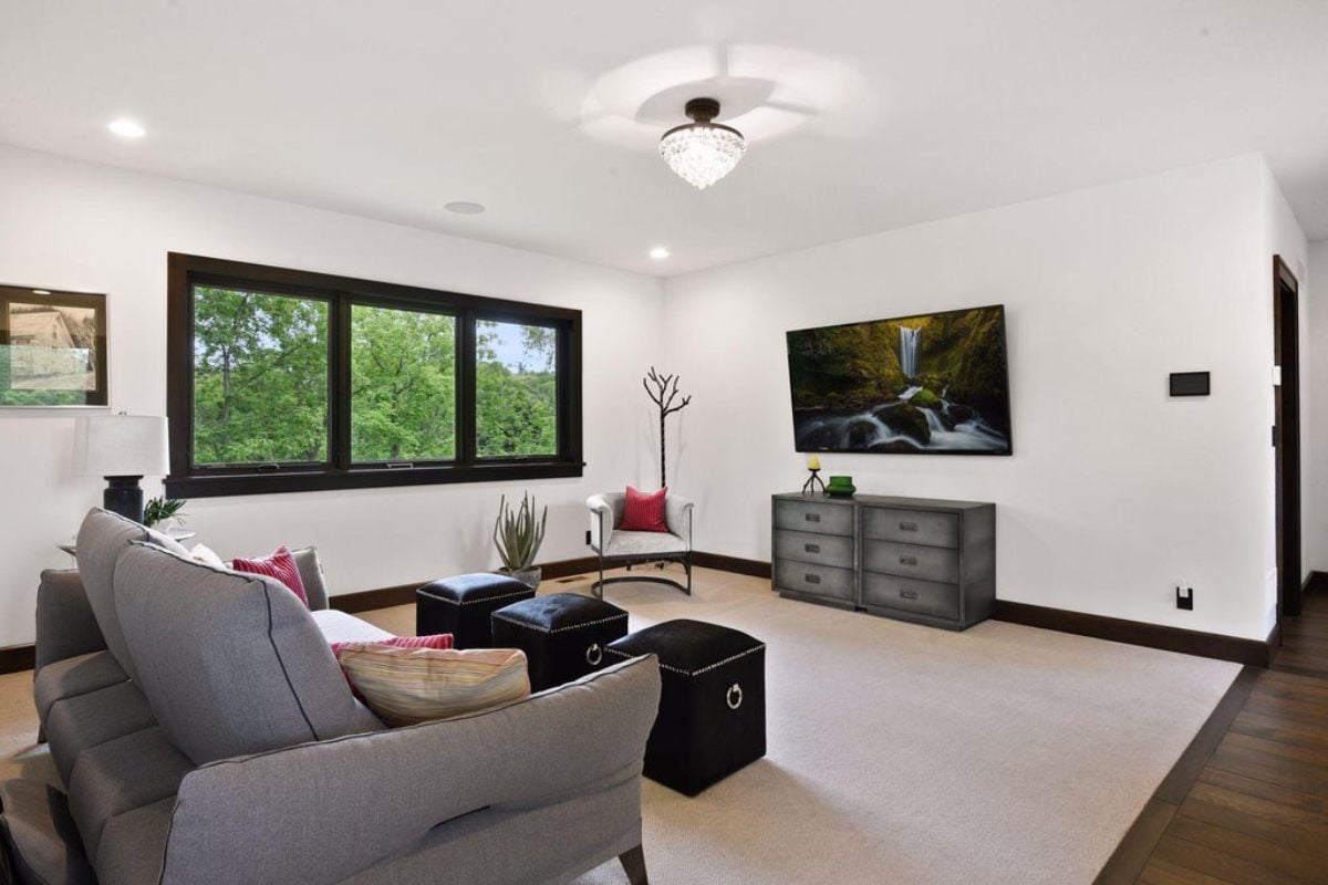 8,871 Sq. Ft. Mansion in Edina, MN ($3,995,000)
