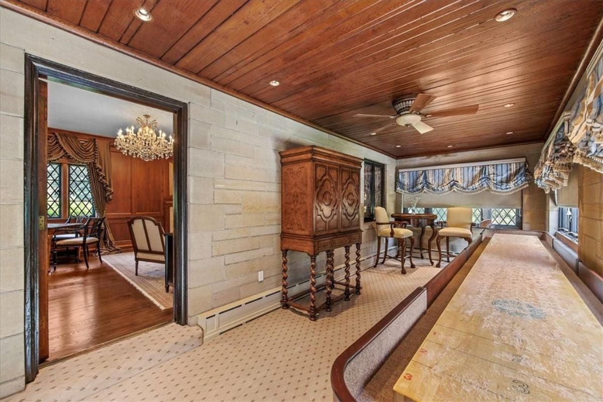 9,775 Sq. Ft. Mansion in Fox Chapel, PA ($6,800,000)