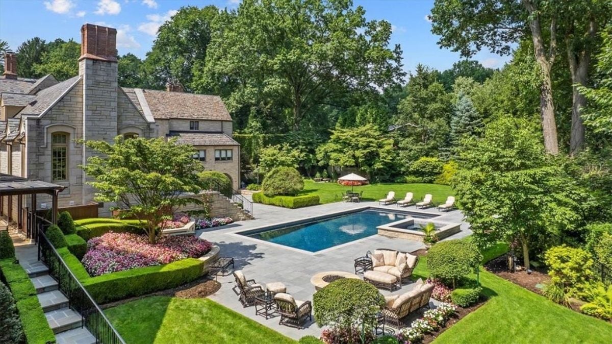 9,775 Sq. Ft. Mansion in Fox Chapel, PA ($6,800,000)