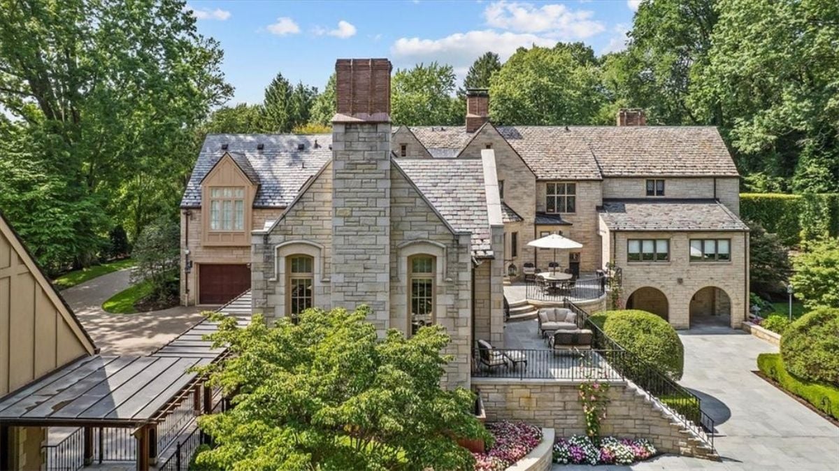 9,775 Sq. Ft. Mansion in Fox Chapel, PA ($6,800,000)