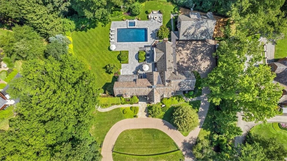 9,775 Sq. Ft. Mansion in Fox Chapel, PA ($6,800,000)