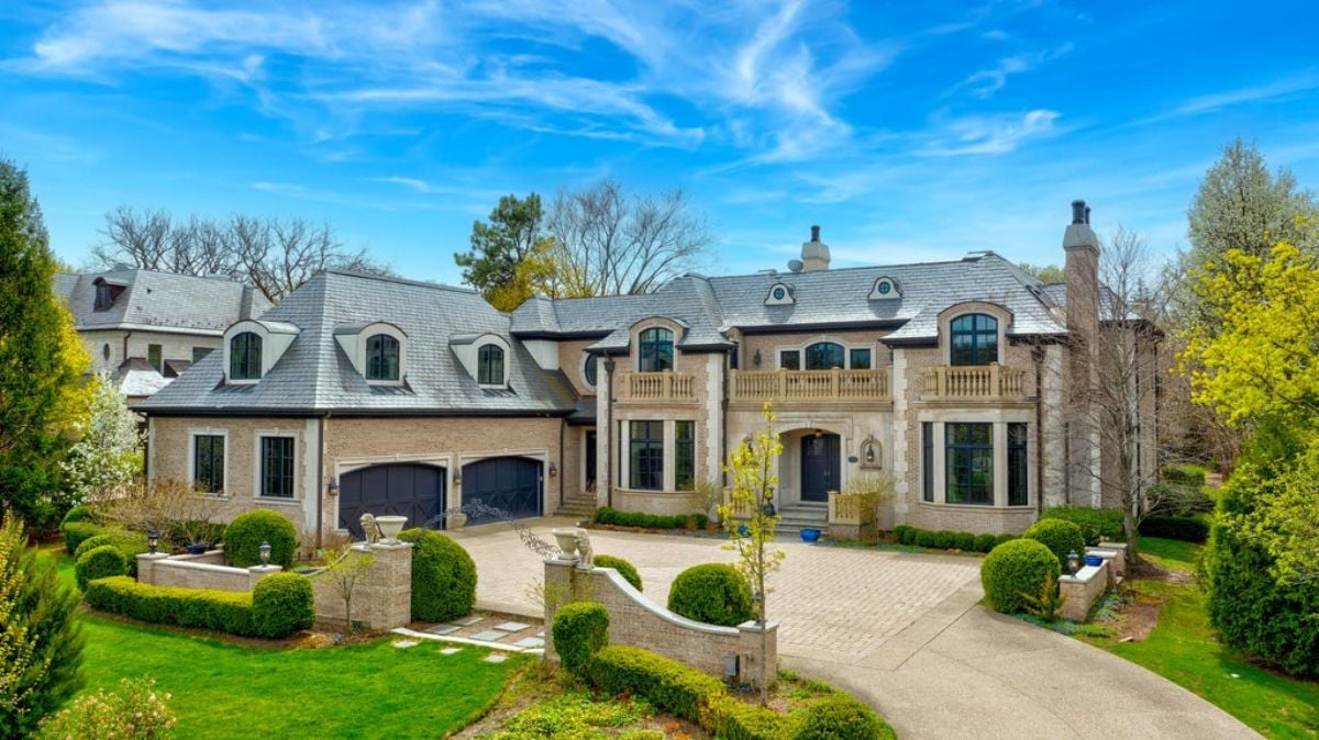 8,000 Sq. Ft. Mansion in Glencoe, IL ($3,695,000)