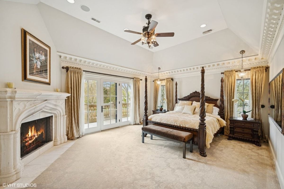 8,000 Sq. Ft. Mansion in Glencoe, IL ($3,695,000)