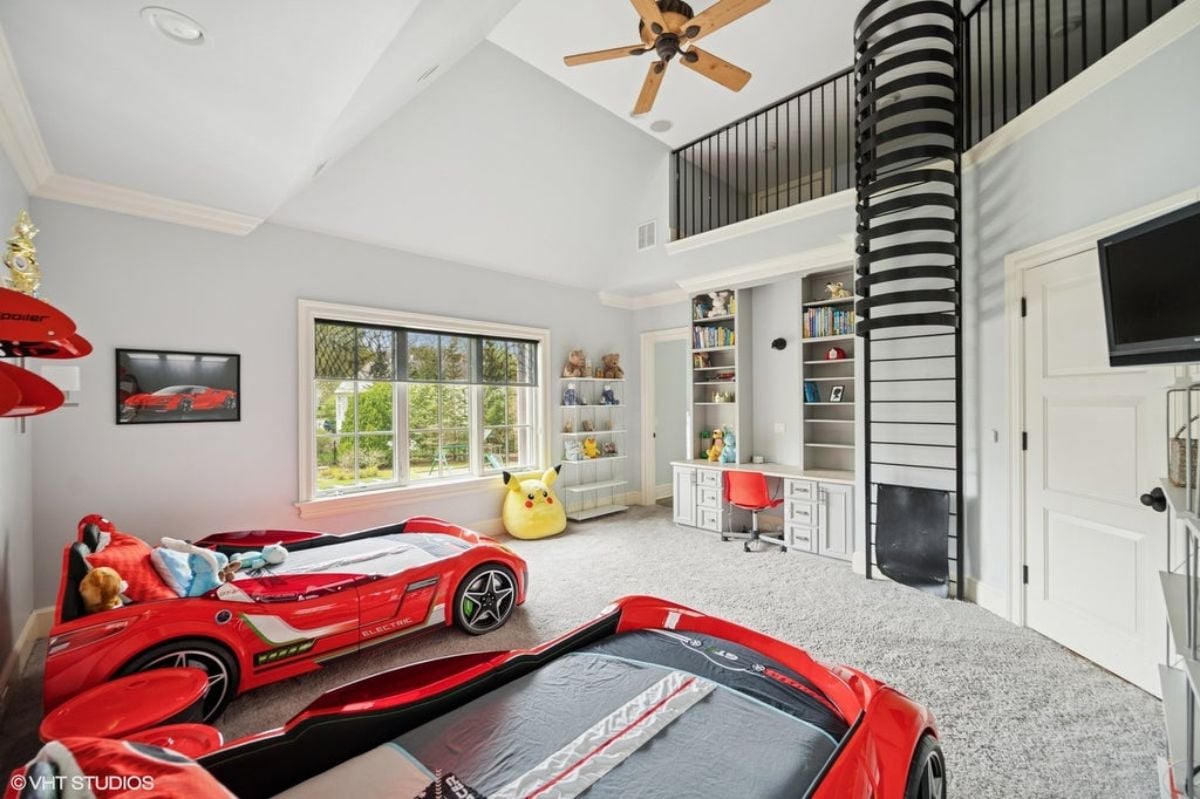 8,000 Sq. Ft. Mansion in Glencoe, IL ($3,695,000)