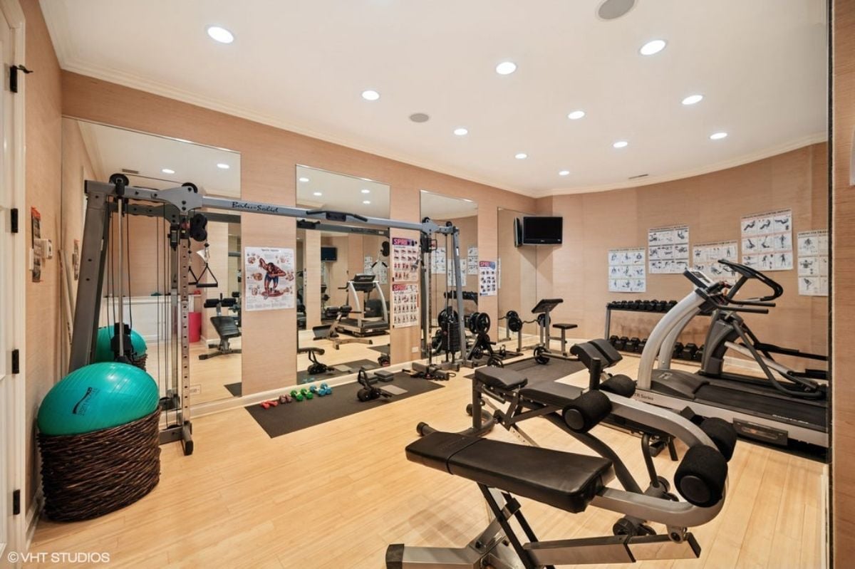 8,000 Sq. Ft. Mansion in Glencoe, IL ($3,695,000)
