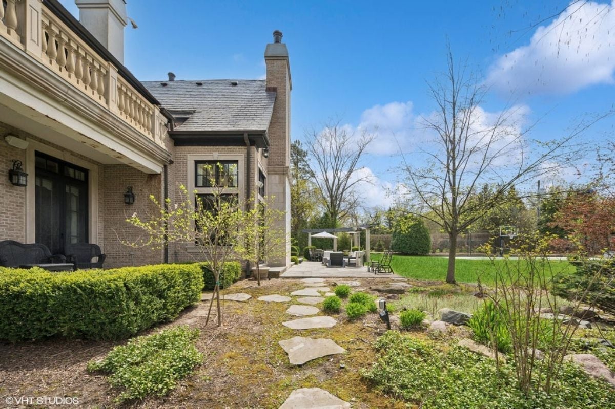 8,000 Sq. Ft. Mansion in Glencoe, IL ($3,695,000)