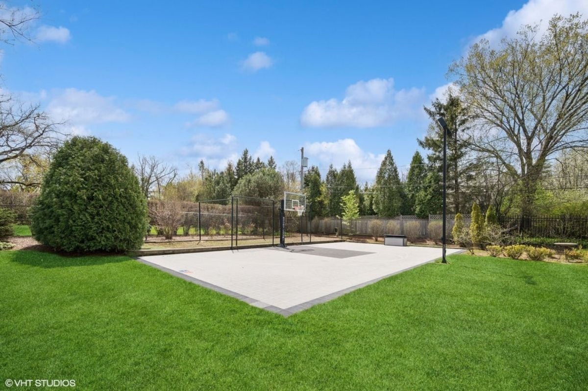 8,000 Sq. Ft. Mansion in Glencoe, IL ($3,695,000)