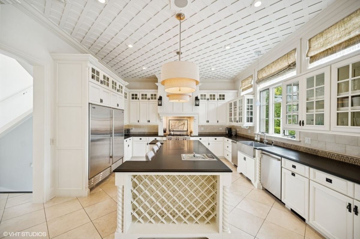 8,000 Sq. Ft. Mansion in Glencoe, IL ($3,695,000)