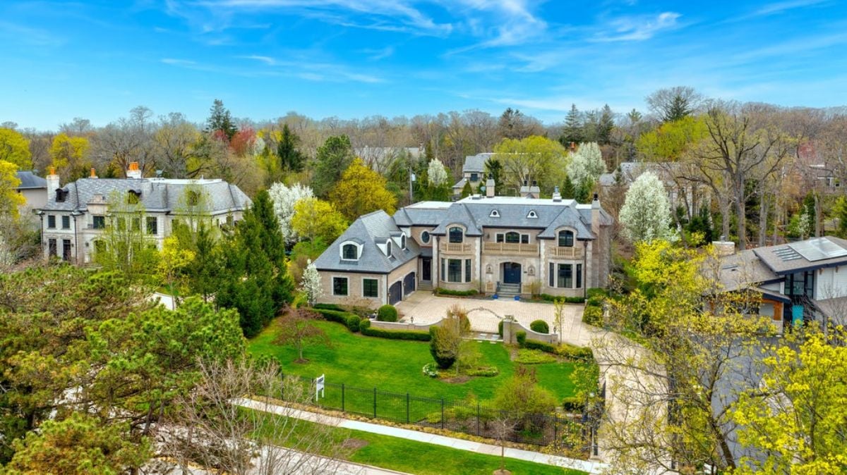 8,000 Sq. Ft. Mansion in Glencoe, IL ($3,695,000)