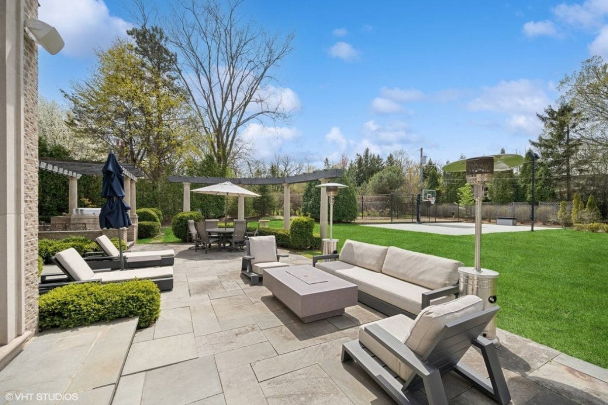 8,000 Sq. Ft. Mansion in Glencoe, IL ($3,695,000)