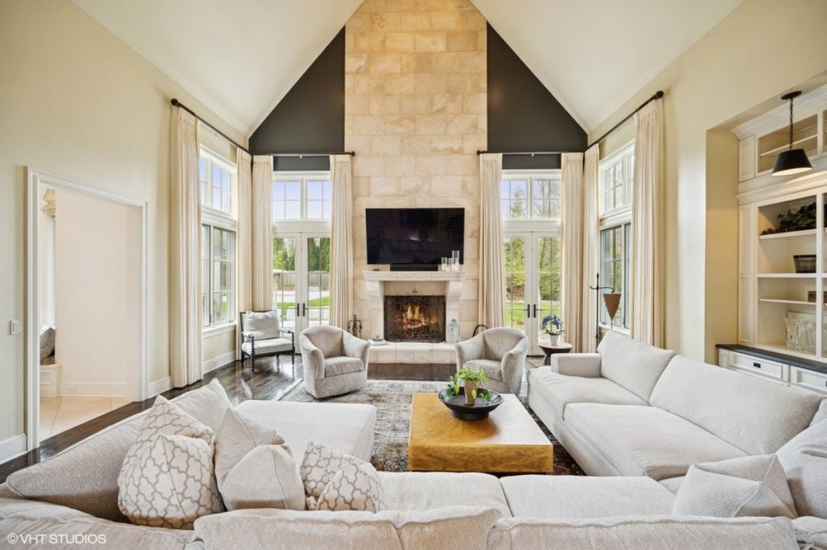 8,000 Sq. Ft. Mansion in Glencoe, IL ($3,695,000)