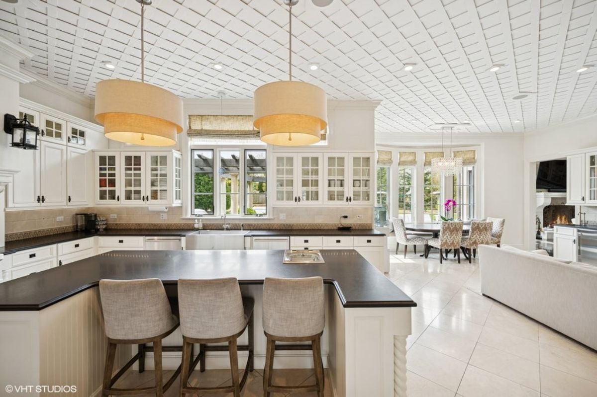 8,000 Sq. Ft. Mansion in Glencoe, IL ($3,695,000)