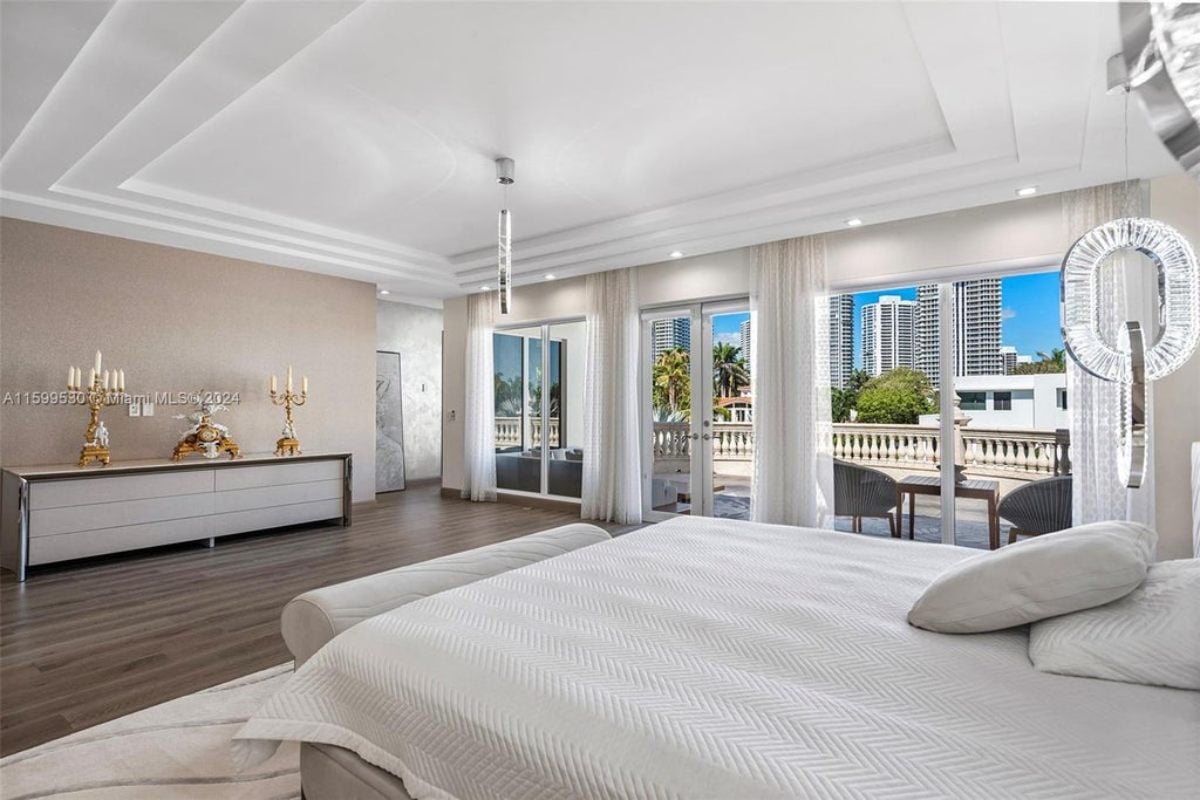 8,541 Sq. Ft. Mansion in Golden Beach, FL ($17,699,000)