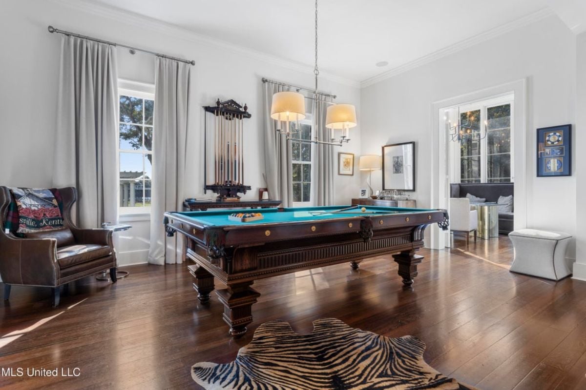 7,923 Sq. Ft. Mansion in Gulfport, MS ($4,799,000)