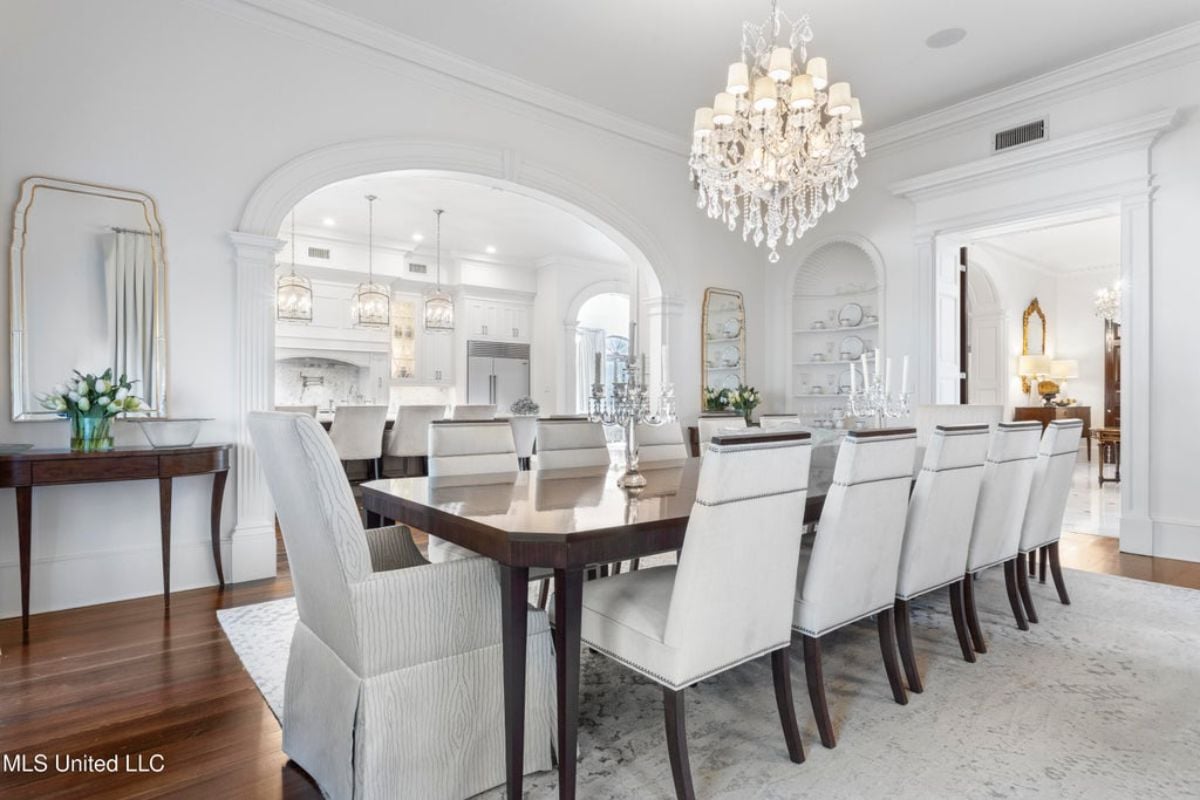 7,923 Sq. Ft. Mansion in Gulfport, MS ($4,799,000)
