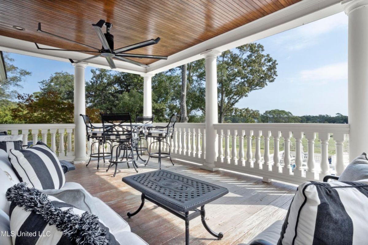 7,923 Sq. Ft. Mansion in Gulfport, MS ($4,799,000)