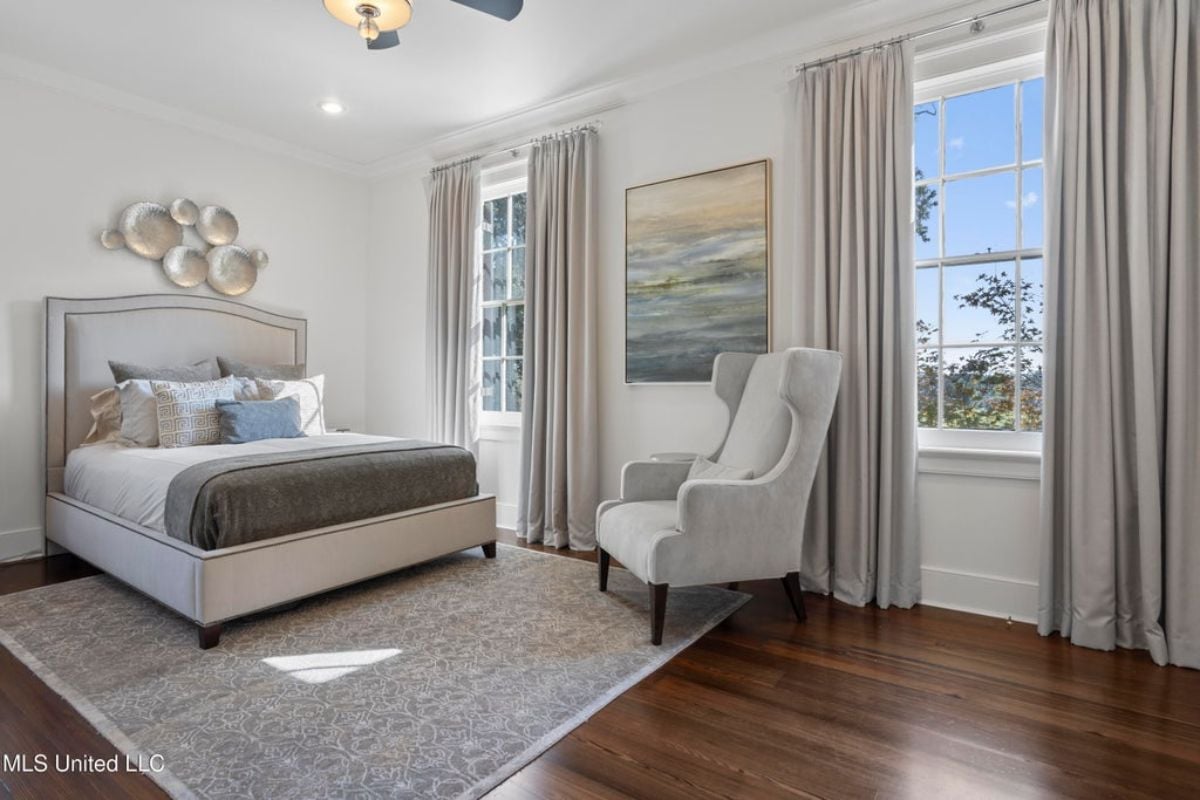 7,923 Sq. Ft. Mansion in Gulfport, MS ($4,799,000)