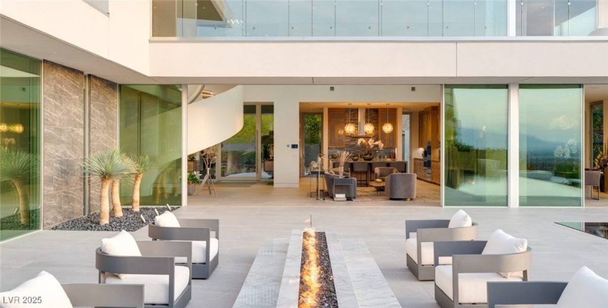 6,434 Sq. Ft. Mansion in Henderson, NV ($9,250,000)