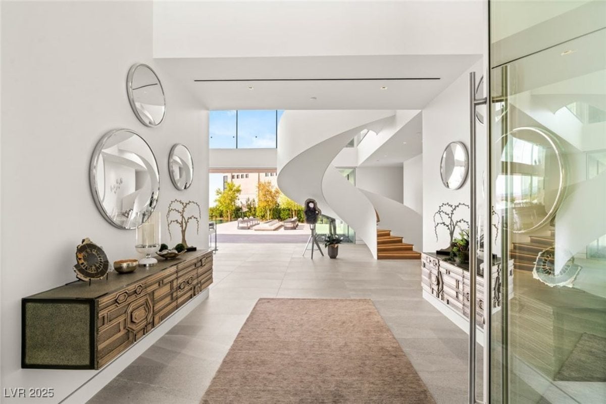 6,434 Sq. Ft. Mansion in Henderson, NV ($9,250,000)