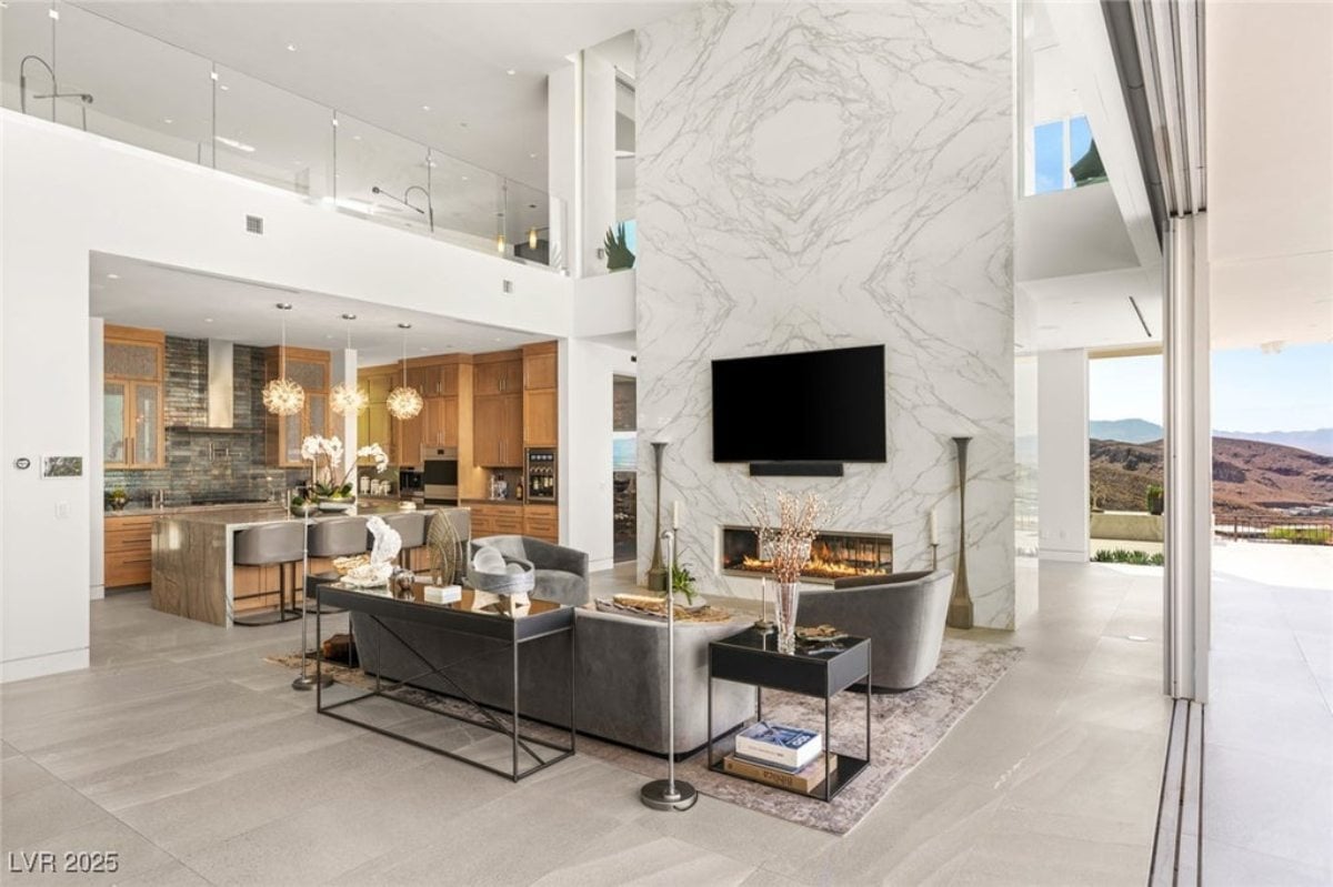 6,434 Sq. Ft. Mansion in Henderson, NV ($9,250,000)