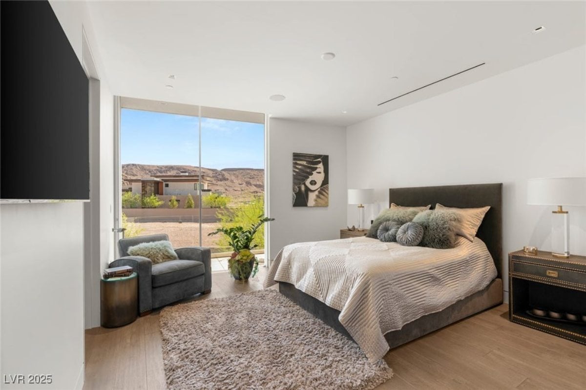 6,434 Sq. Ft. Mansion in Henderson, NV ($9,250,000)