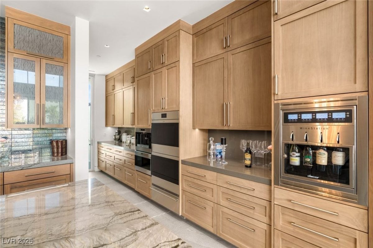 6,434 Sq. Ft. Mansion in Henderson, NV ($9,250,000)