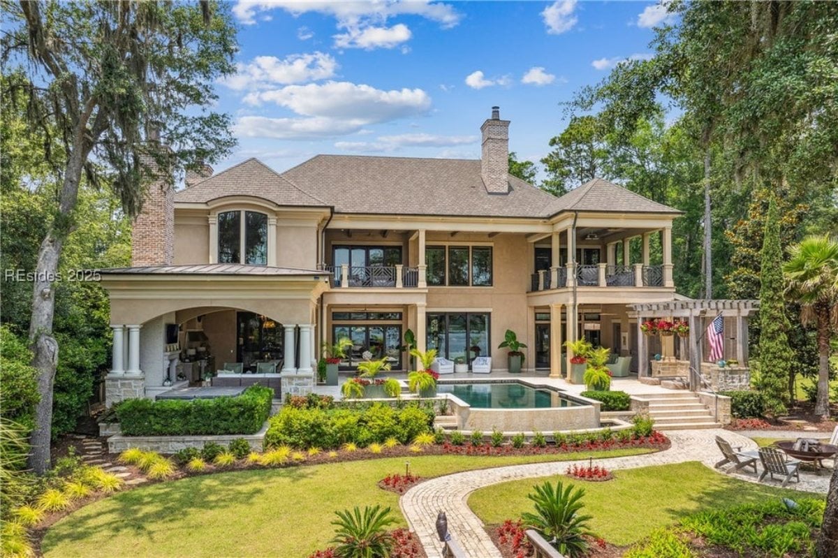8,025 Sq. Ft. Mansion in Hilton Head Island, SC ($10,750,000)