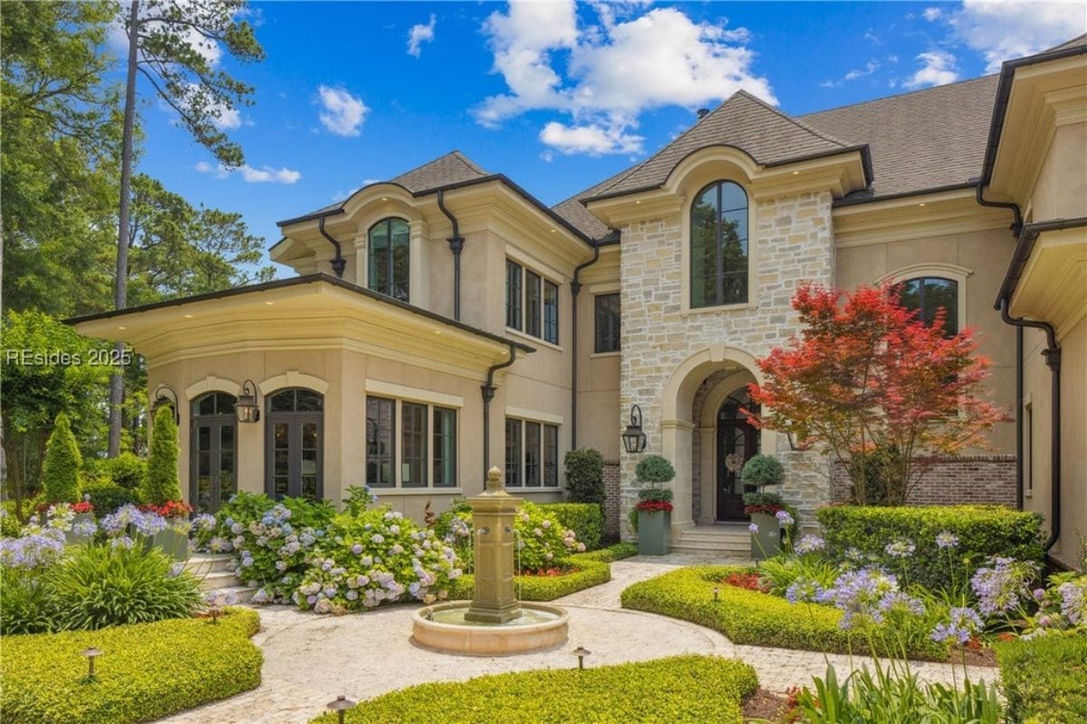 8,025 Sq. Ft. Mansion in Hilton Head Island, SC ($10,750,000)