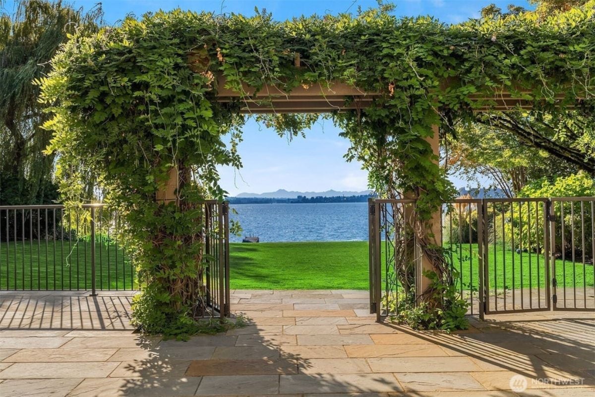 7,759 Sq. Ft. Mansion in Hunts Point, WA ($35,000,000)