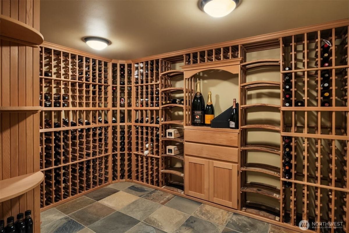 4,840 Sq. Ft. Mansion in Kirkland, WA ($11,800,000)