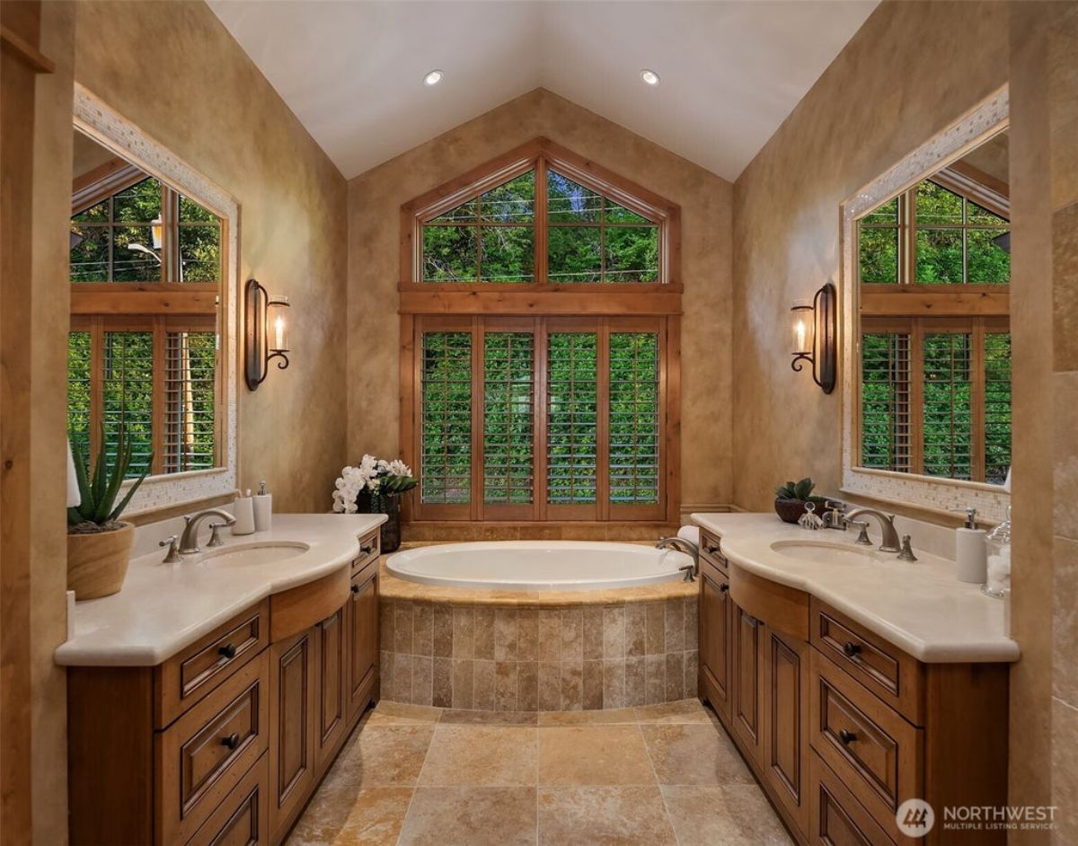 4,840 Sq. Ft. Mansion in Kirkland, WA ($11,800,000)
