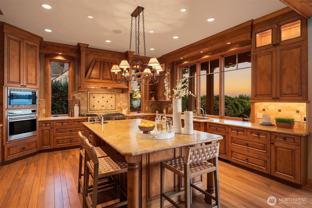 4,840 Sq. Ft. Mansion in Kirkland, WA ($11,800,000)