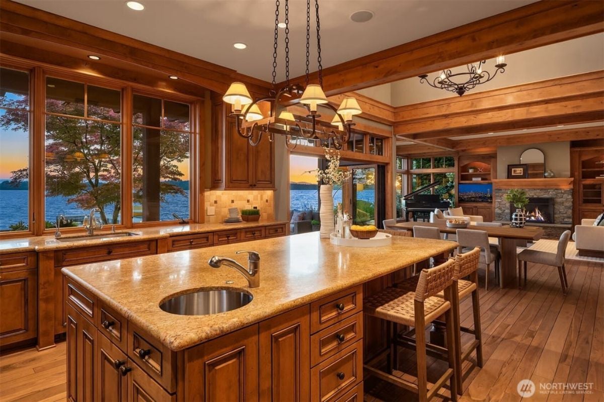 4,840 Sq. Ft. Mansion in Kirkland, WA ($11,800,000)