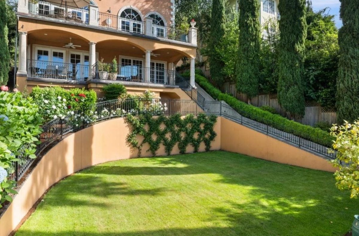 5,510 Sq. Ft. Mansion in Lake Oswego, OR ($5,995,000)