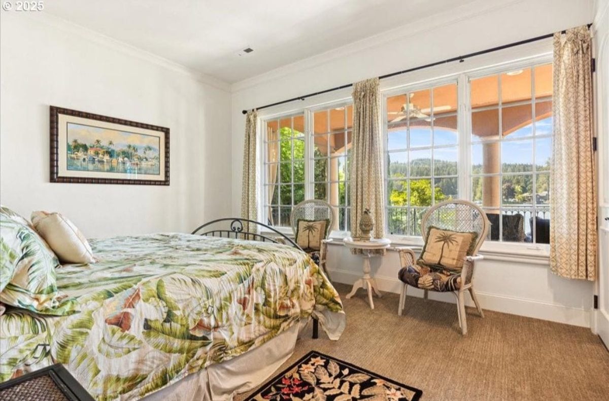 5,510 Sq. Ft. Mansion in Lake Oswego, OR ($5,995,000)