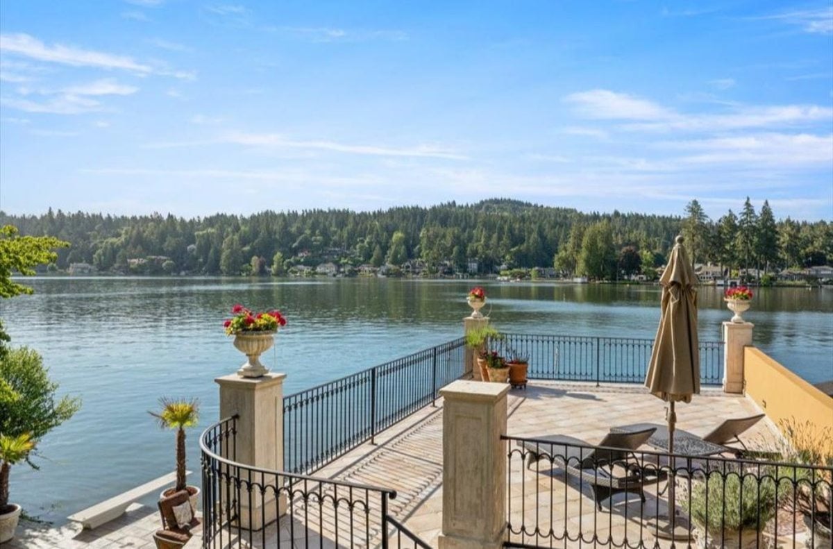 5,510 Sq. Ft. Mansion in Lake Oswego, OR ($5,995,000)