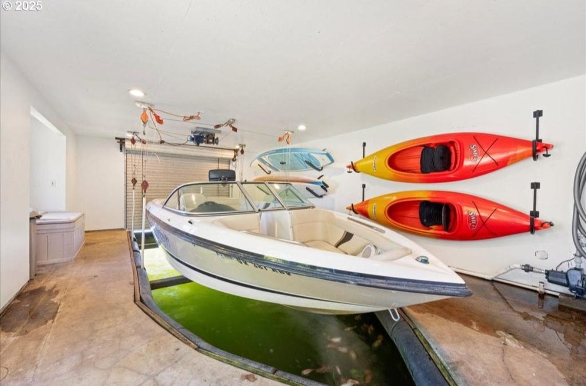 5,510 Sq. Ft. Mansion in Lake Oswego, OR ($5,995,000)