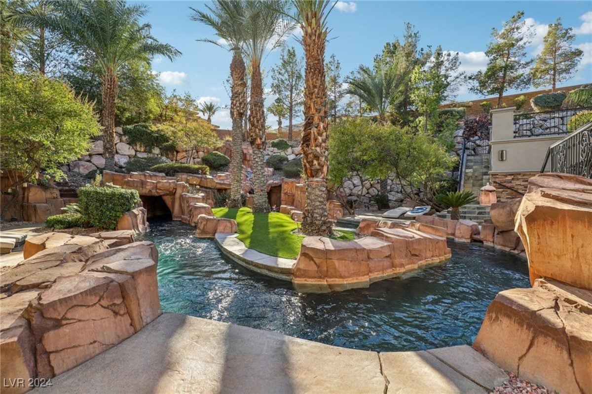 10,643 Sq. Ft. Mansion in Las Vegas, NV ($10,990,000)