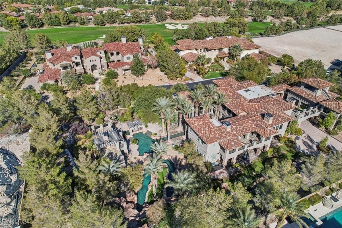 10,643 Sq. Ft. Mansion in Las Vegas, NV ($10,990,000)