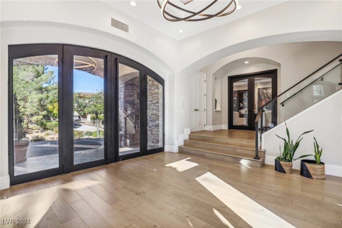 10,643 Sq. Ft. Mansion in Las Vegas, NV ($10,990,000)