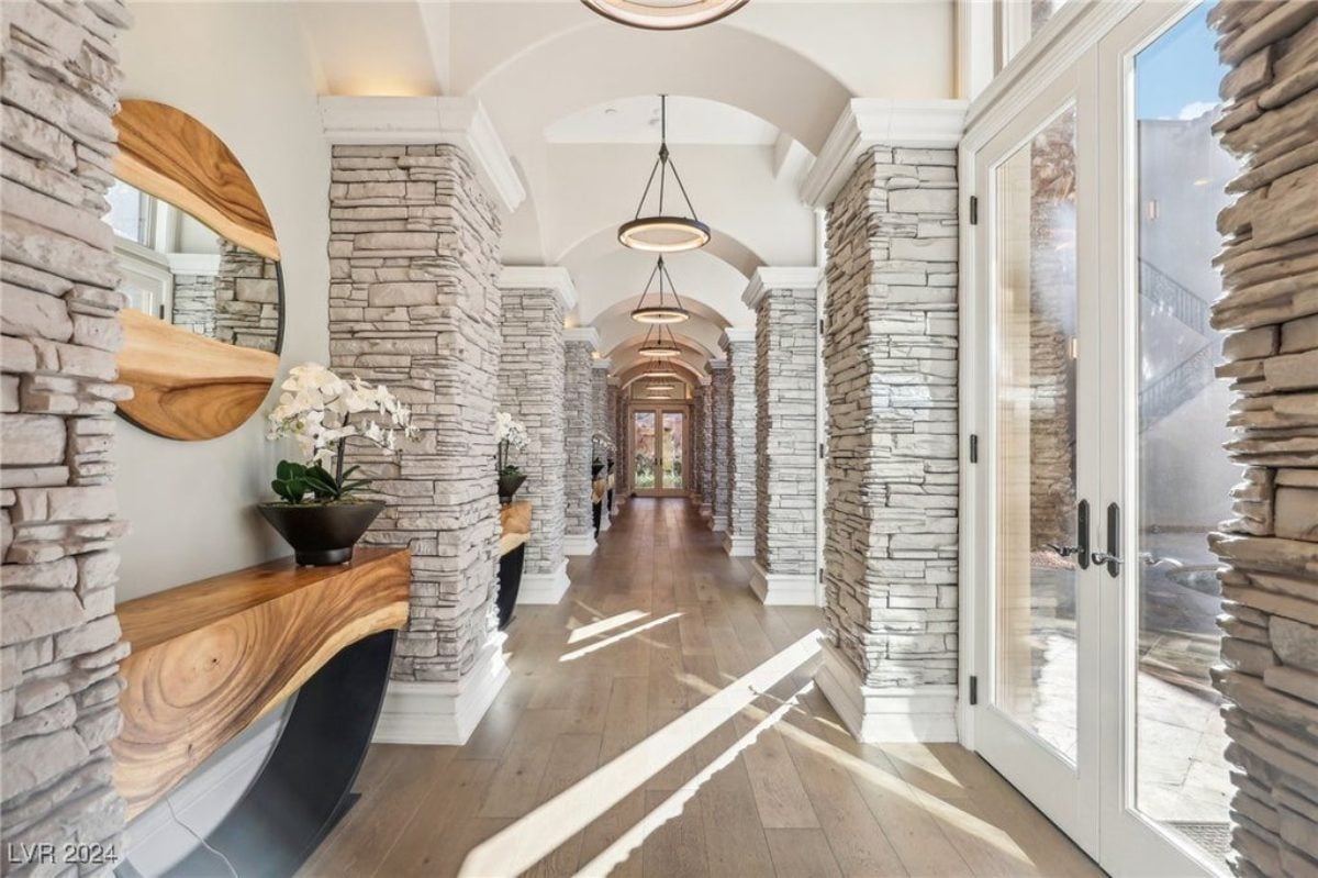 10,643 Sq. Ft. Mansion in Las Vegas, NV ($10,990,000)