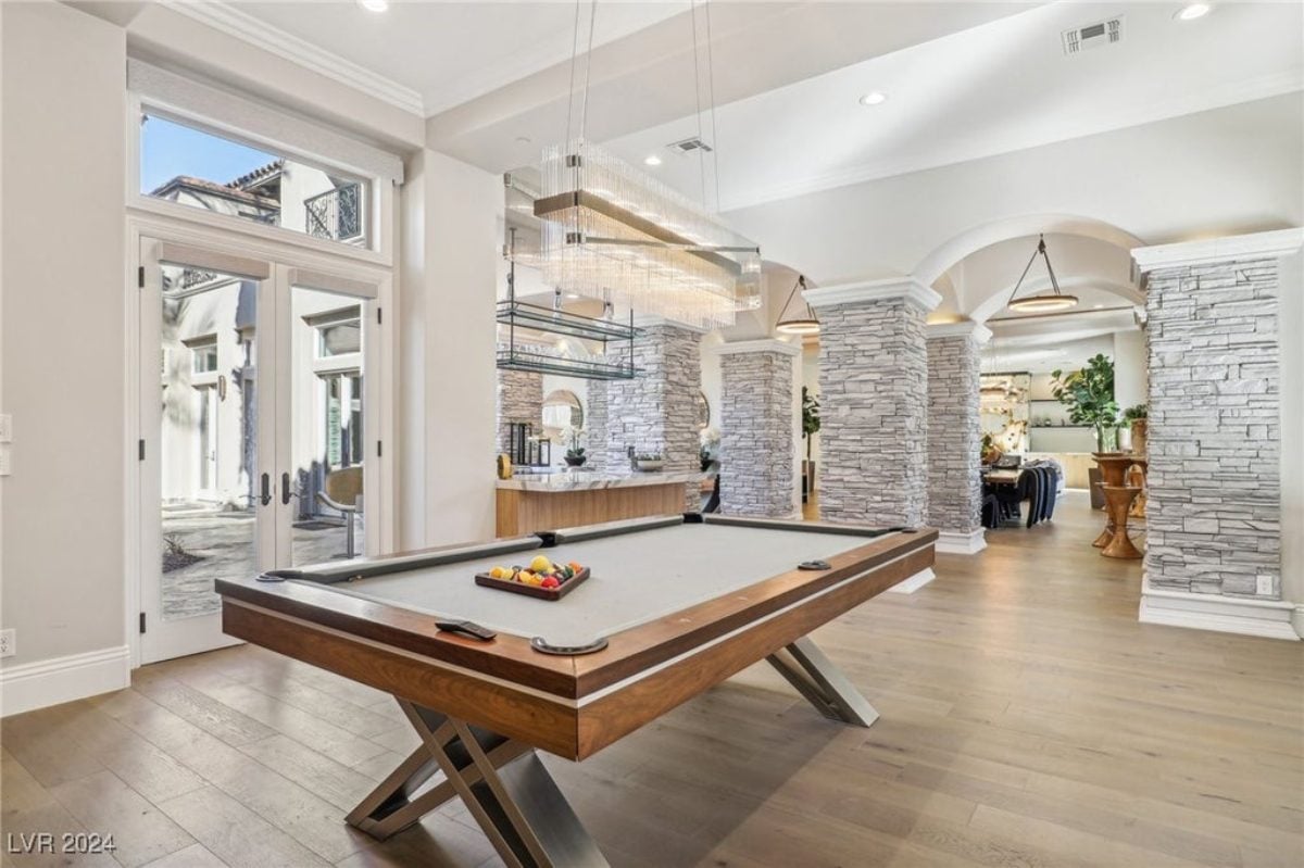 10,643 Sq. Ft. Mansion in Las Vegas, NV ($10,990,000)