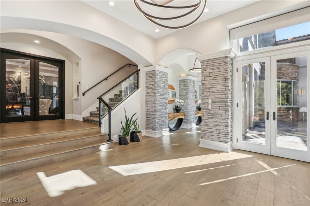10,643 Sq. Ft. Mansion in Las Vegas, NV ($10,990,000)