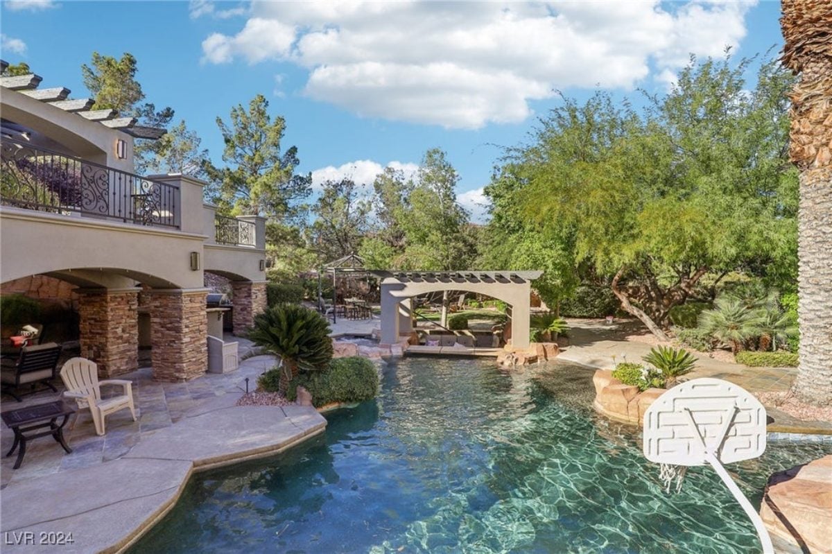 10,643 Sq. Ft. Mansion in Las Vegas, NV ($10,990,000)