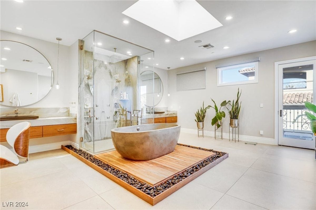 10,643 Sq. Ft. Mansion in Las Vegas, NV ($10,990,000)